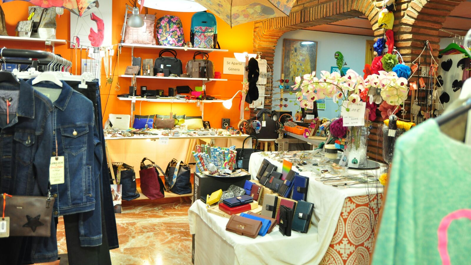 Interior tienda