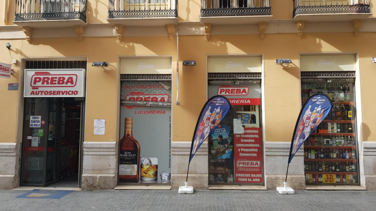 LICORES, REFRESCOS Y ALIMENTACION