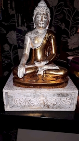 Siddharta Gautama o Buda con cajita